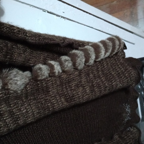 Tempo Paris full length sweater coat, fur collar and trim, super soft s/m size - Picture 5 of 8